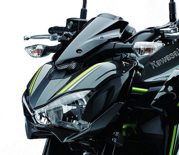 Kawasaki Z900 2017 headlight2