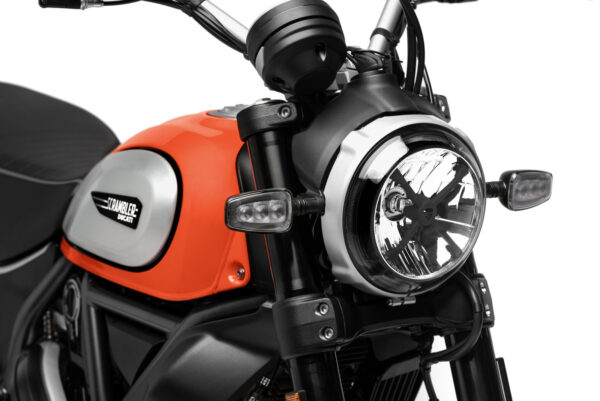 Ducati Scrambler Icon 2019 Atomic Tangerine headlight