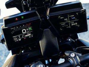 Yamaha Tracer 9 GT 2024 dashboard