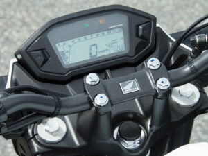 Honda CB300F 2015 dashboard