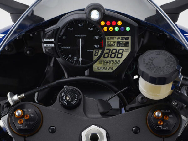 Yamaha R6 2017 dashboard