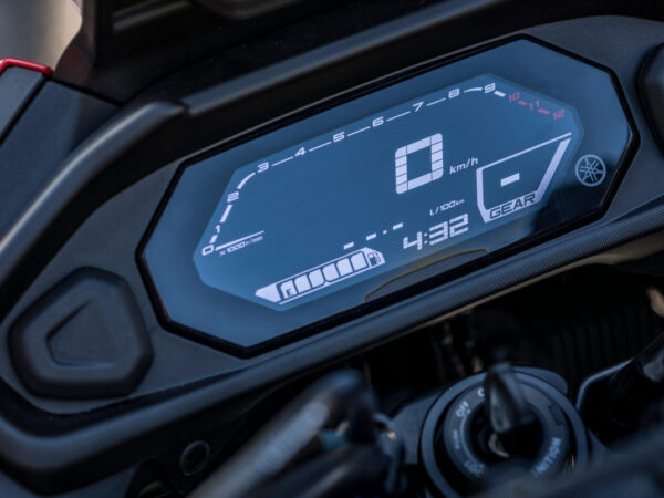 Yamaha Tracer 7 2022 dashboard