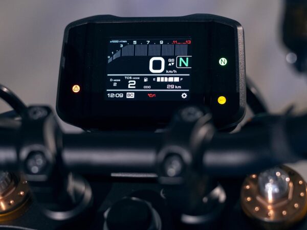 Yamaha XSR900 2022 dashboard