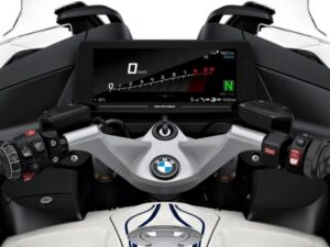 BMW R 1250 RT 2021 dashboard