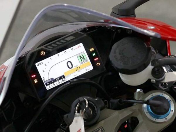 Honda CBR1000RR 2017 dashboard