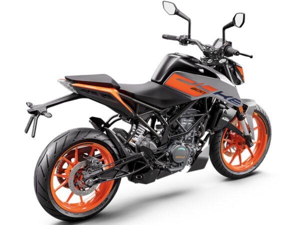 KTM 200 Duke 2023 back