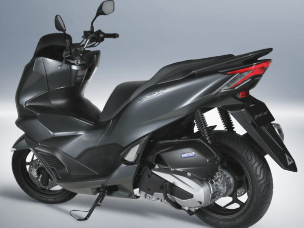 Honda PCX160 2021 back