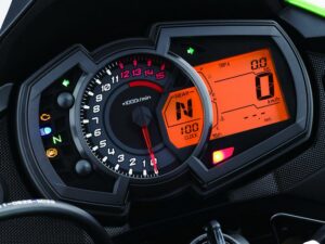 Kawasaki Versys-X 300 2017 dashboard2