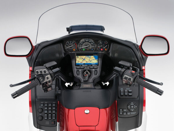 Honda Gold Wing 2011 red cockpit