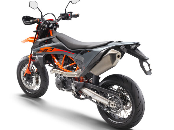 KTM 690 SMC R 2021 back