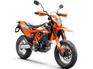 KTM 690 SMC R 2023 front