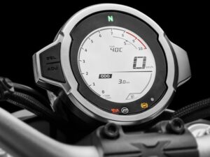 CFMoto 700CL-X Heritage 2023 dashboard