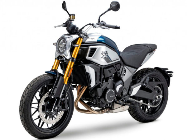 CFMoto 700CL-X Heritage 2023 front