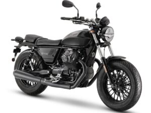 Moto Guzzi V9 Bobber 2023 front