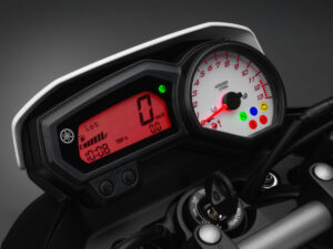 Yamaha FZ8-N 2011 dashboard