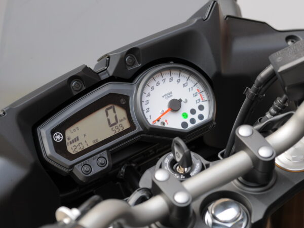 Yamaha FZ8-S Fazer8 2014 dashboard