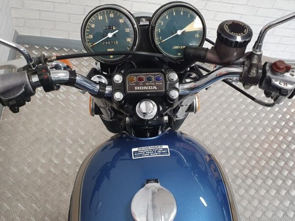 Honda CB750 Four dashboard