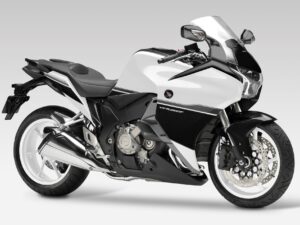 Honda VFR1200F 2015 front