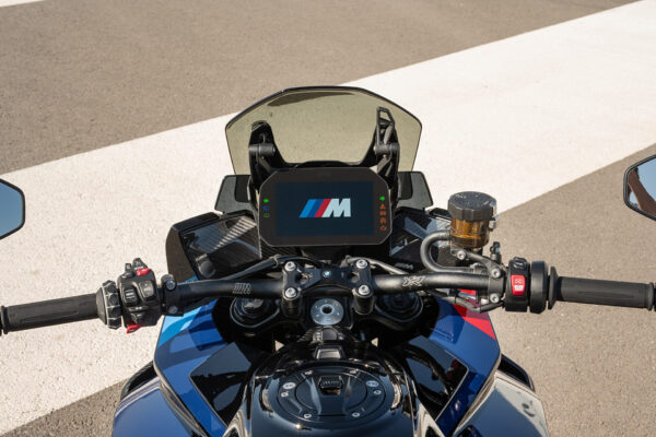 BMW M 1000 XR 2024 Blackstorm Metallic M Motorsport cockpit