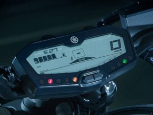 Yamaha MT-07 2018 dashboard2