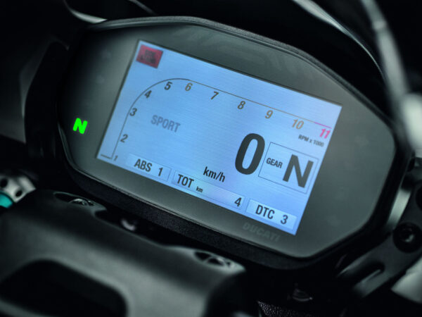 Ducati Monster 1200 R 2016 dashboard