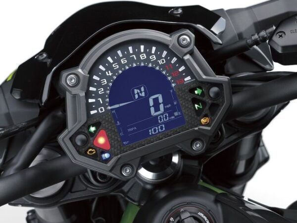 Kawasaki Z900 2019 dashboard