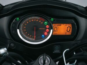 Suzuki GSF650S Bandit S 2009 dashboard