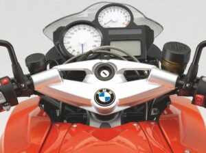 BMW K 1300 R 2009 orange dashboard