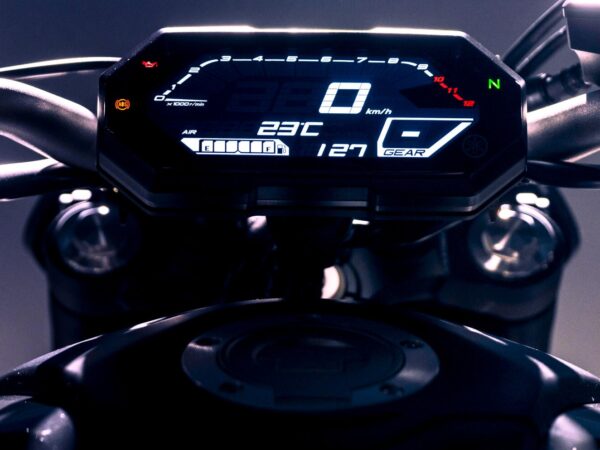 Yamaha MT-07 Pure 2024 dashboard