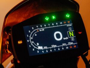 Benelli Leoncino 800 Trail 2022 dashboard