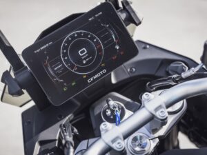 CFMoto 800MT Touring 2024 dashboard