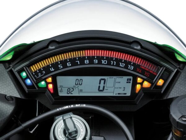 Kawasaki Ninja ZX-10R 2016 dashboard