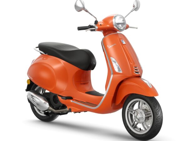 Vespa Primavera 125 2024 Arancio Impulsivo front