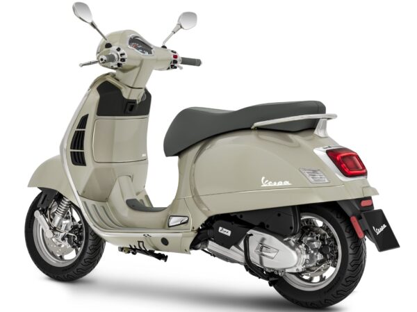 Vespa GTS 125 2024 back