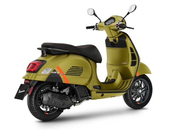 Vespa GTS Super Sport 125 2024 Verde Ambizioso Matt