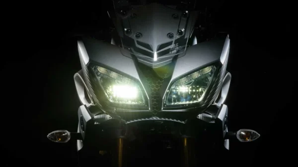 Yamaha MT-09 Tracer 2015 headlight