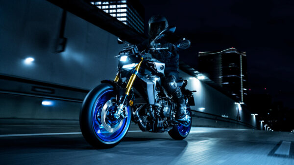 Yamaha MT-09 SP 2024 headlight