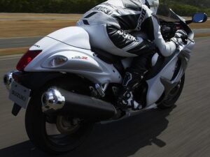 Suzuki GSX1300R Hayabusa 2013 white back