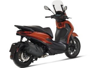 Piaggio Beverly 400 S 2021 orange back