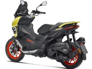 Aprilia SR GT 200 2022 Street Gold back