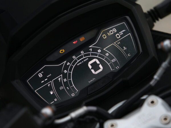 Aprilia SR GT 200 2022 dashboard