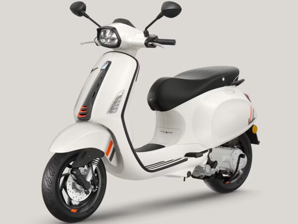 Vespa Sprint S 50 2024 Bianco Innocente front