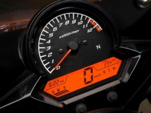 Honda CBR125R 2011 dashboard