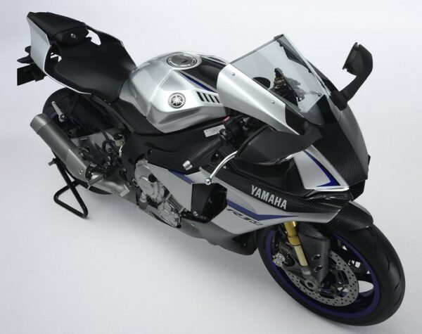 Yamaha YZF-R1M 2015 silver top