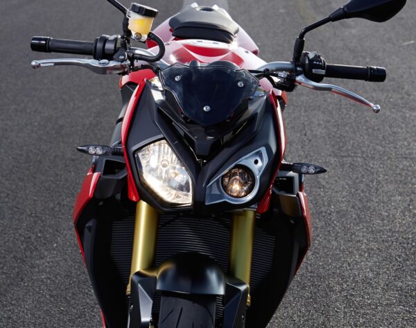 BMW S 1000 R 2013 Racing Red headlight