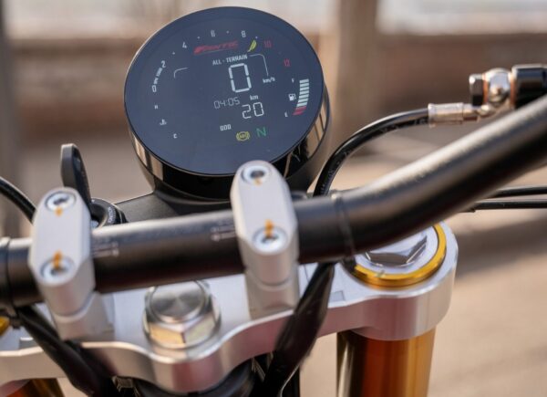 Fantic Caballero 500 Scrambler 2024 dashboard