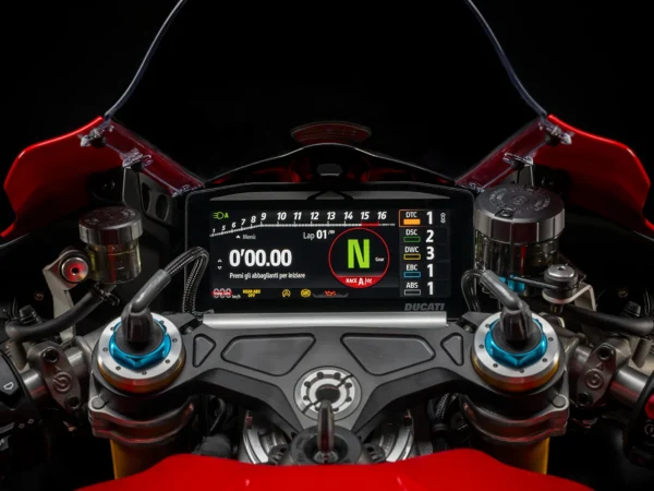 Ducati Panigale V4S 2025 Red cockpit