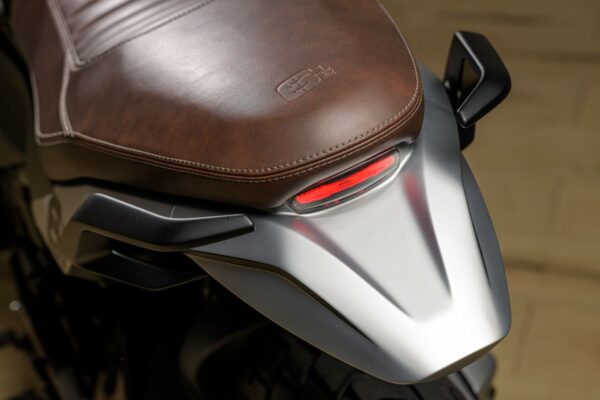 Moto Morini Seiemmezzo SCR 2022 taillight