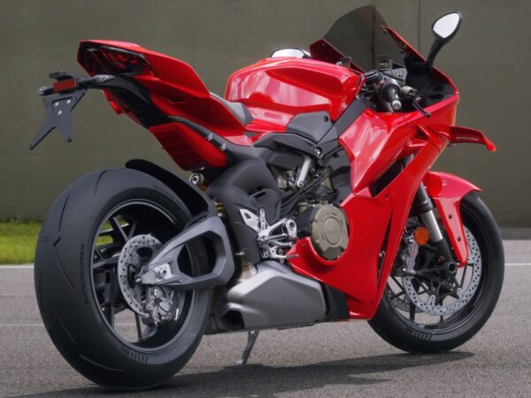 Ducati Panigale V4 2025 Red back