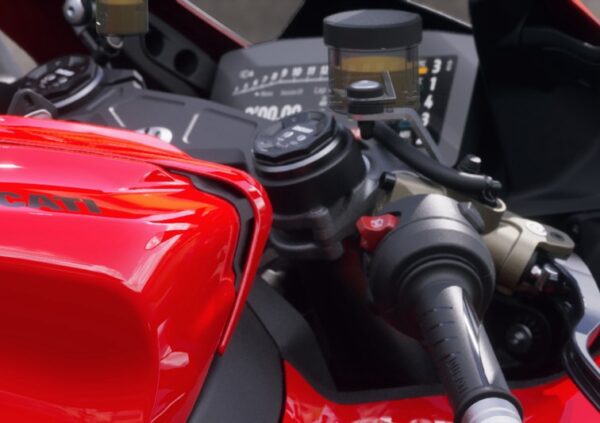 Ducati Panigale V4 2025 Red dashboard